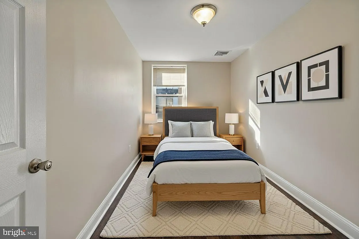 2 bed, 650 sqft, $1,950 — Photo 3