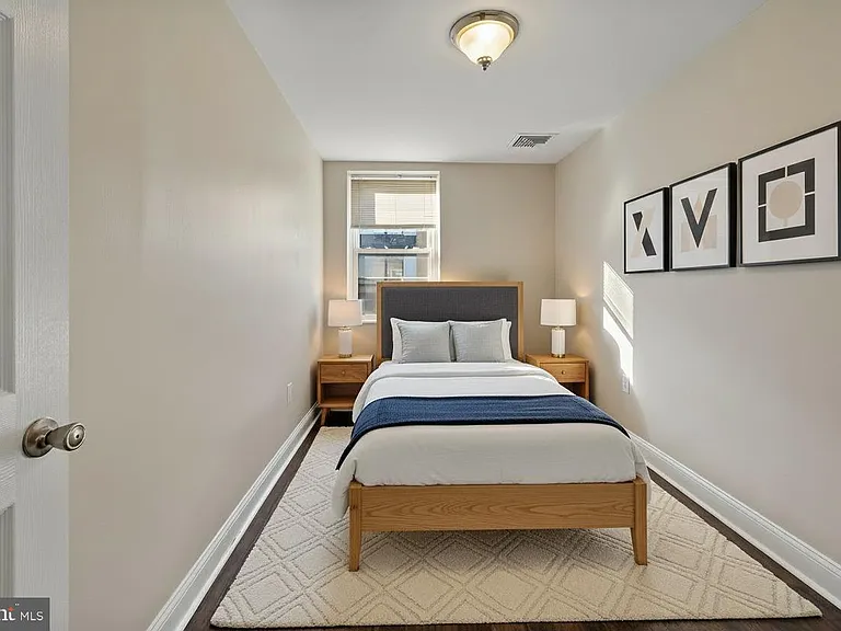 443 Fairmount Ave #C — Photo 3