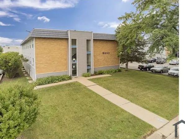 2441 Holmes St #11, Rockford, IL 61108