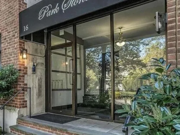 16 Stoner Ave APT 2G, Great Neck, NY 11021