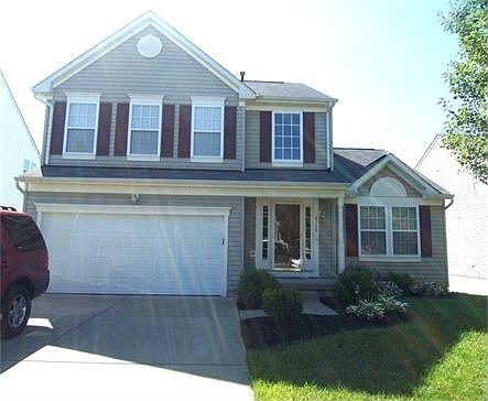 Lovely Colonial in Winterset!