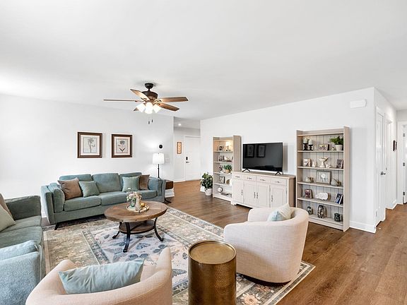5th image of 1349 Coffeetree Dr