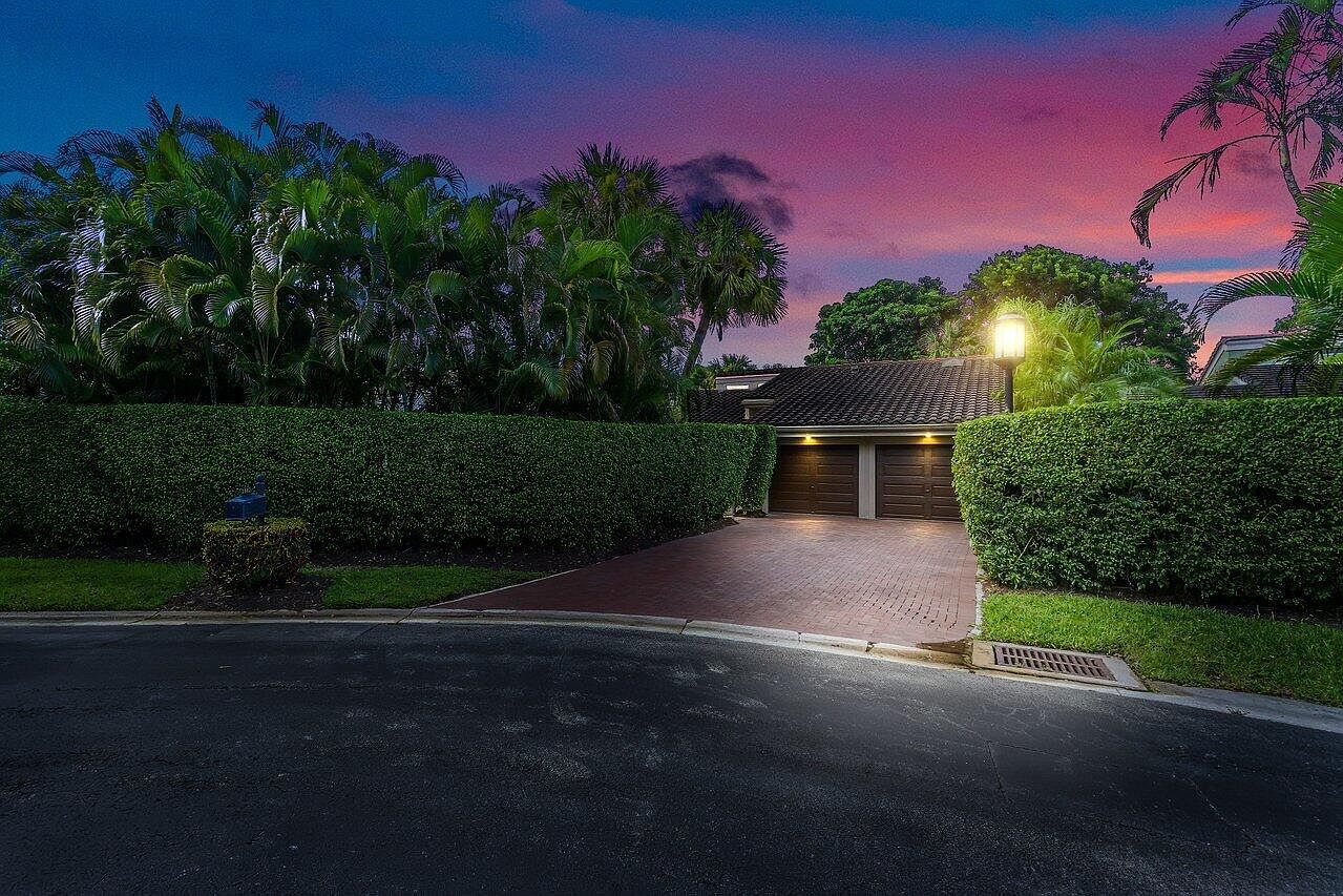 7517 Cedarwood Cir, Boca Raton, FL 33434 | Zillow