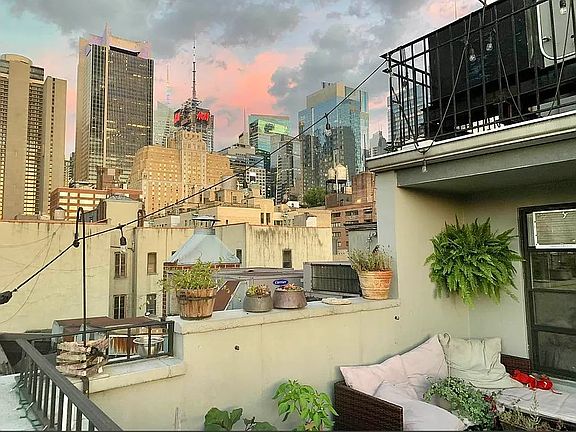 2nd image of 368 W 46th St APT 5F