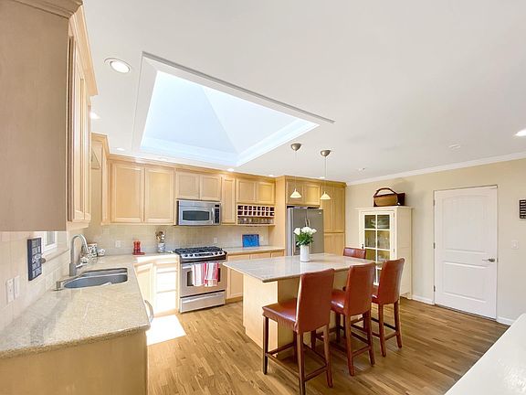 4th image of 226 Claudius Dr