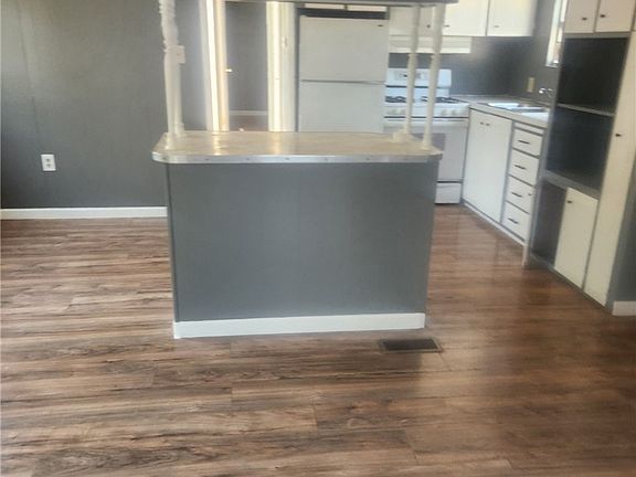 5th image of 2809 N Buhach Rd #24