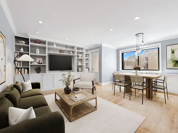85 8th Ave APT 5W, New York, NY 10011