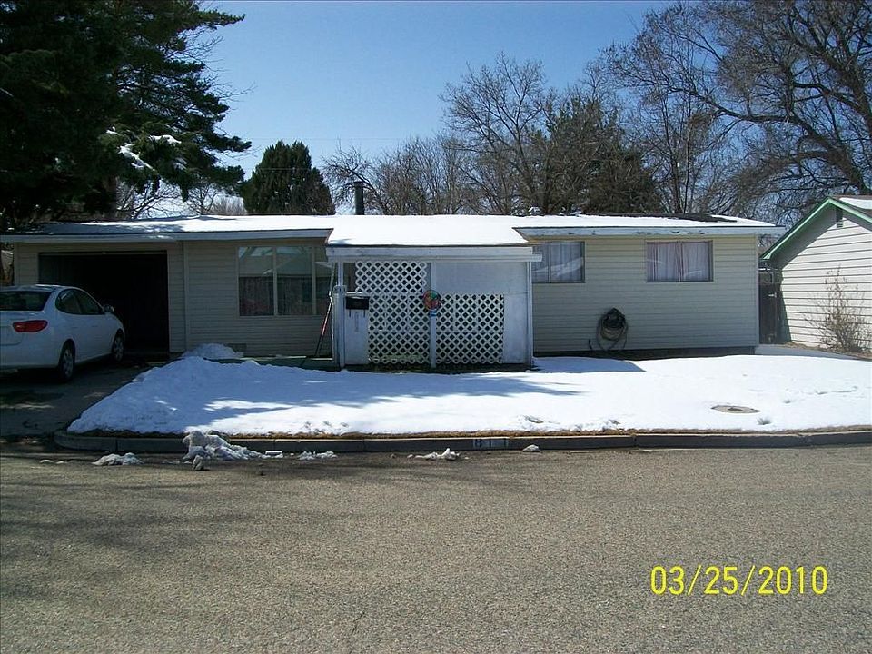 1st image of 811 S 2nd St