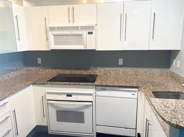 335 Biscayne Boulevard Way #4200, Miami, FL 33131