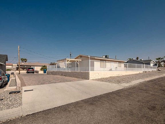 2nd image of 3025 Sombrero Dr