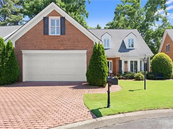 567 N Palisades Cir SE, Marietta, GA 30067