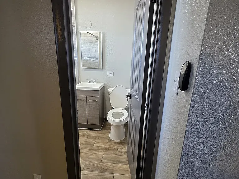 455 E Junction St #4 — Photo 26