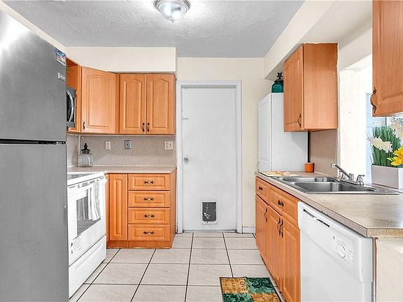 2nd image of 8441 NW 25th Street