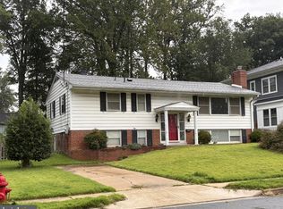 1214 Ross Dr SW, Vienna, VA 22180