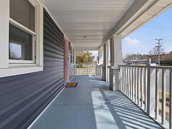 3rd image of 153 N Birdneck Rd