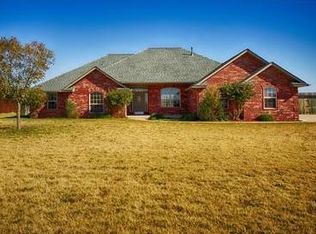 2908 Westlake Rd, Moore, OK 73160