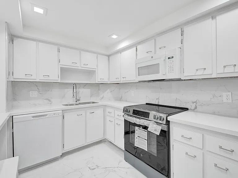 3800 N Hills Dr #208 — Photo 6