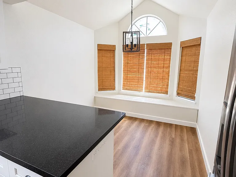 2053 Sheldon Dr — Photo 3