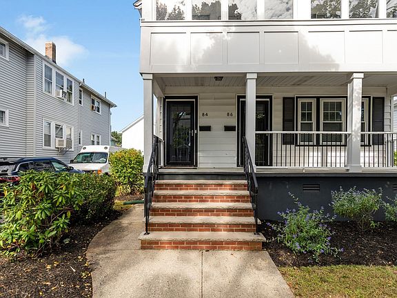 4th image of 84 Beacon St #84