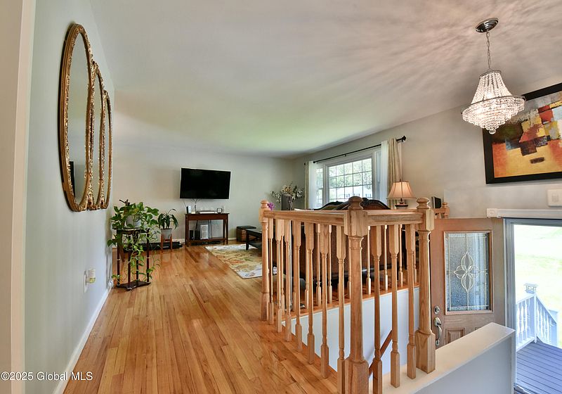 5th image of 23 Bayberry Drive