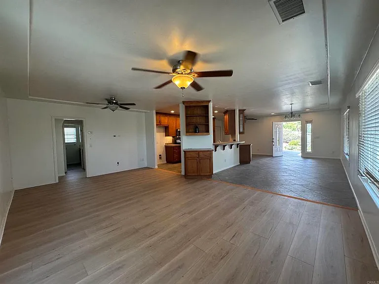 9112 Pinzolo Point — Photo 10