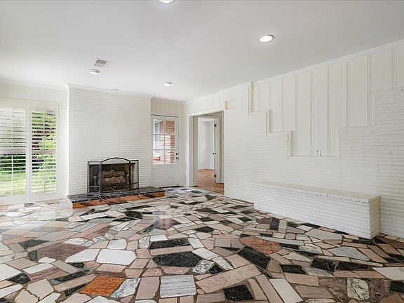 5th image of 3844 N Lakewood Dr