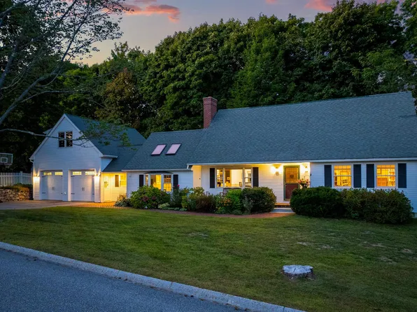 45 Pleasant Street, Wolfeboro, NH 03894