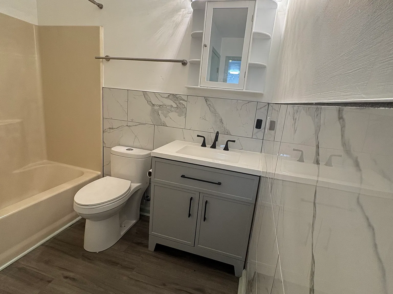 2 bed, 900 sqft, $1,500 — Photo 2