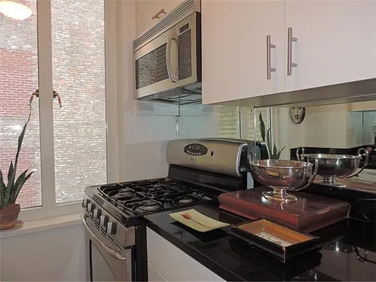 Rented by essential NEW YORK Real Estate | media 38