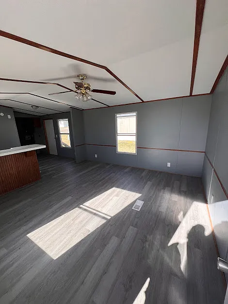 2 bed, 725 sqft, $925 — Photo 2