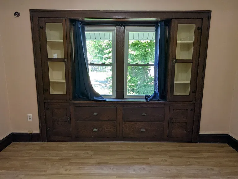 443 W Thornton St — Photo 10