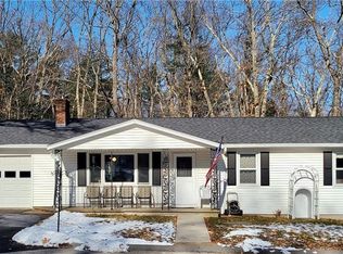 4 Parent Ct, Lincoln, RI 02865