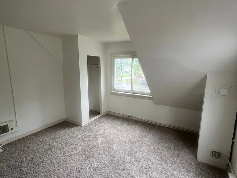 2417 W Jolly Rd — Photo 16