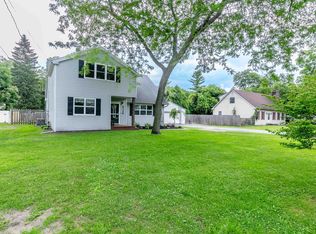 8128 Wiseman Rd, Lambertville, MI 48144