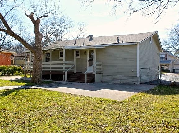 3rd image of 304 W Light St