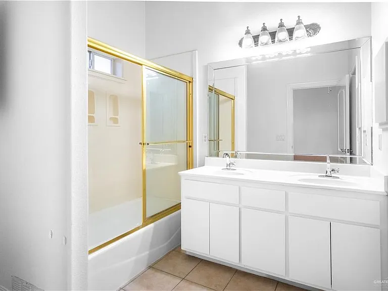 3316 Zoe Ave — Photo 13