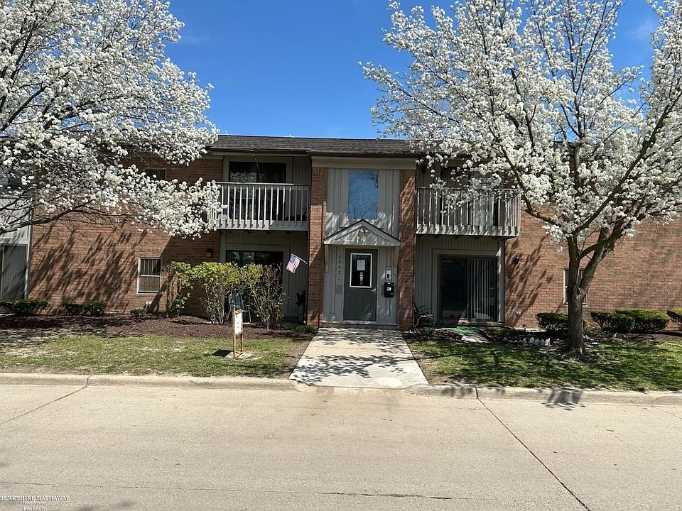 1st image of 35471 Hickory Woods Dr