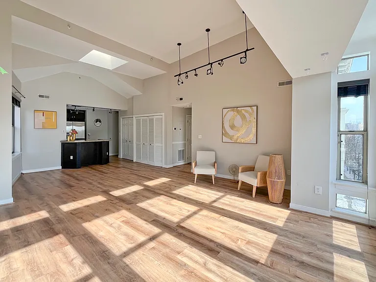 1827 Florida Ave NW #401 — Photo 8