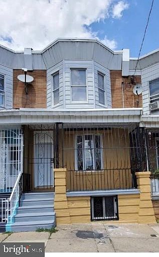 1st image of 649 E Westmoreland St