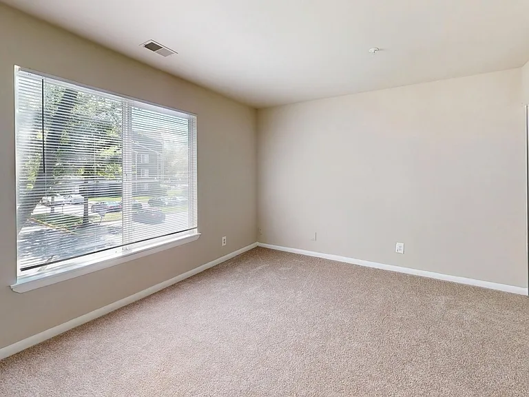 Canterbury Apartments — Photo 75
