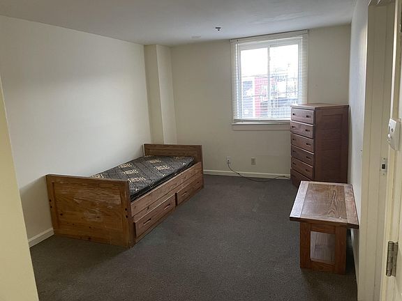 3rd image of 1598 Lee St E APT 8