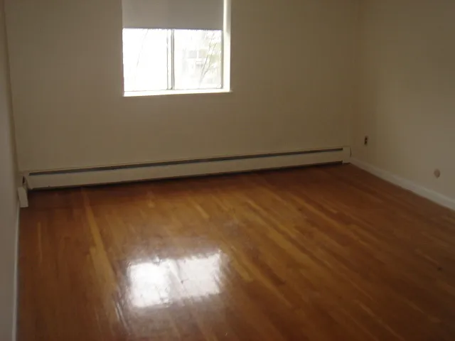 2 bed, 900 sqft, $2,725 — Photo 4