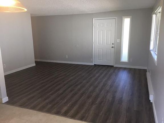 5th image of 913 W 36th St