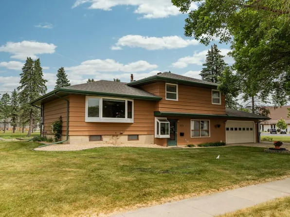 921 16th St SE, Rochester, MN 55904