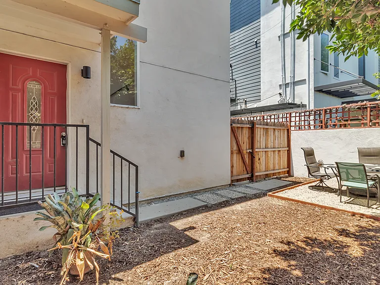 1846 S Curson Ave — Photo 5
