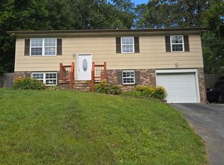 6606 Hillbrook Ln, Hixson, TN 37343