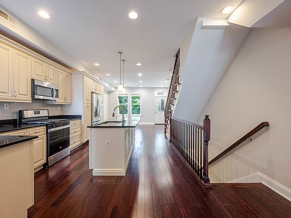 5th image of 1341 Shepherd St NW
