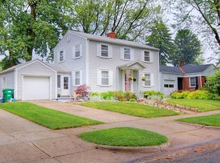 1909 Fruitwood Dr NW, Grand Rapids, MI 49504
