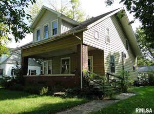 210 S Main St, Avon, IL 61415