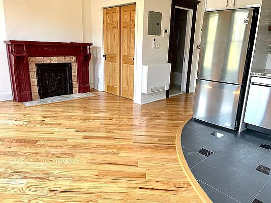 4th image of 1308 Dean St #2R